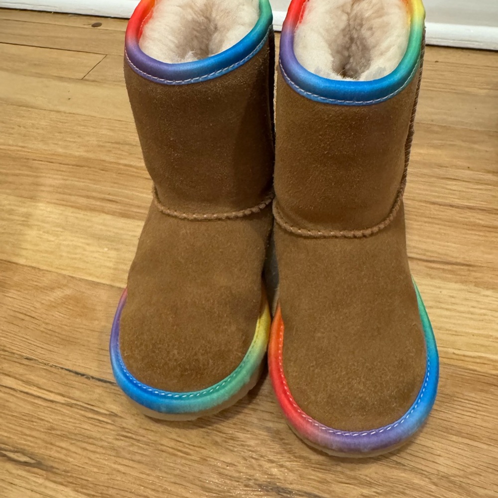 UGG Kids Boots in Brown with Rainbow Trim